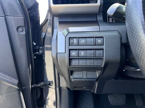Used 2025 Toyota 4Runner SR5 AWD/4WD image 25