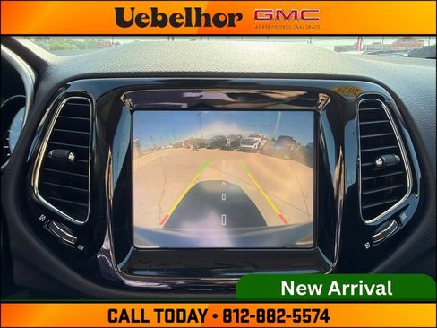 Used 2021 Jeep Compass Limited w/ Sun and Sound Group AWD/4WD image 25