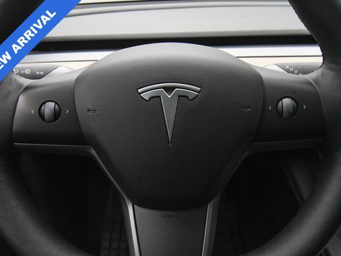 Used 2022 Tesla Model 3 image 35
