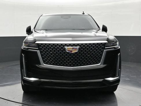 Used 2024 Cadillac Escalade Luxury RWD image 8