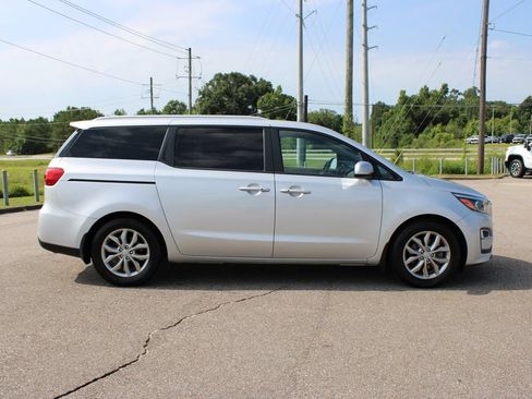 Used 2019 Kia Sedona EX FWD image 10