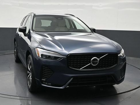 Used 2024 Volvo XC60 B5 Core AWD/4WD image 8