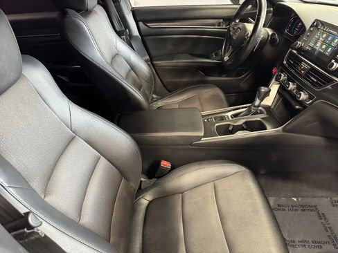 Used 2019 Honda Accord Sport image 6
