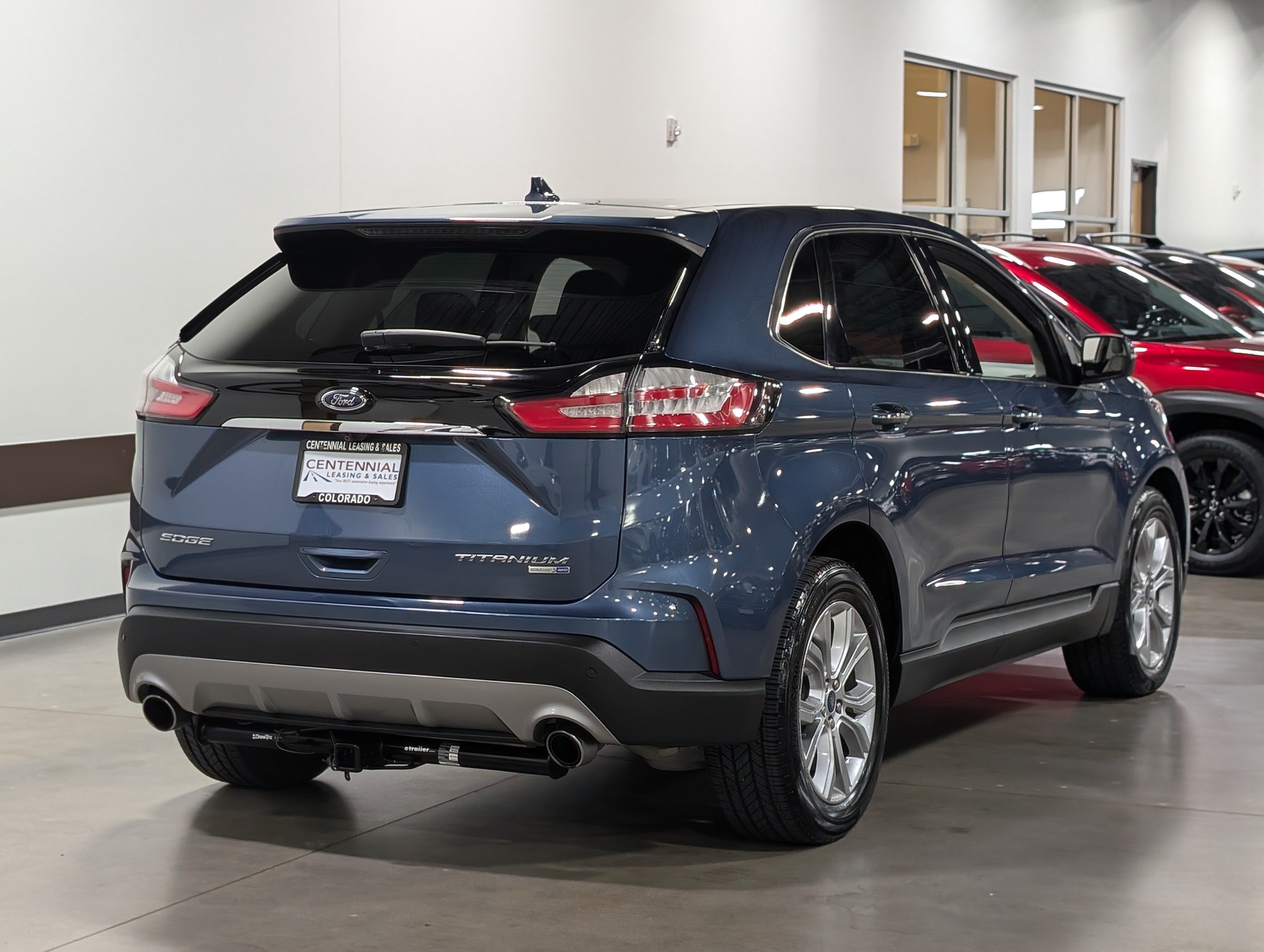Used 2019 Ford Edge Titanium w/ Cold Weather Package AWD/4WD image 3