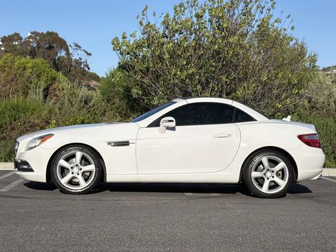 Used 2015 Mercedes-Benz SLK 250 image 10