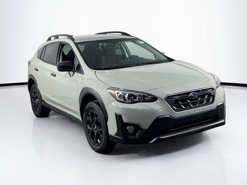 Used 2023 Subaru Crosstrek 2.0i Premium w/ Special Edition AWD/4WD image 3