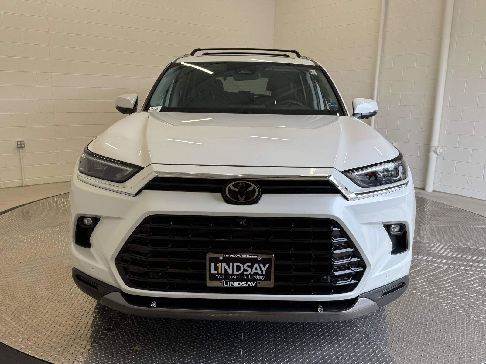 Used 2024 Toyota Grand Highlander AWD image 8