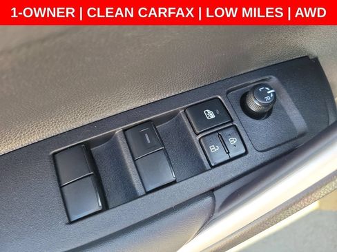 Used 2025 Toyota Corolla Cross AWD Hybrid image 22