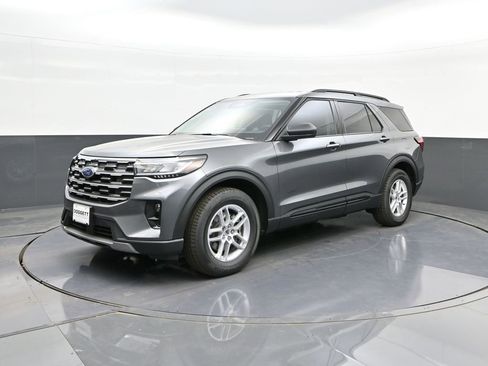 New 2026 Ford Explorer Active w/ Active Comfort Package image 32