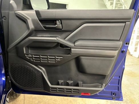 Certified 2025 Toyota Tacoma SR5 AWD/4WD image 22