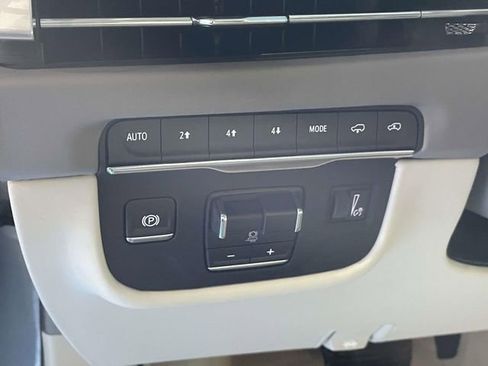 Used 2025 Cadillac Escalade Sport Platinum w/ LPO, Floor Liner Package image 10