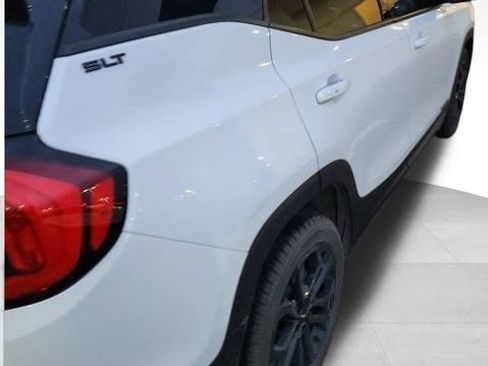 Used 2020 GMC Terrain SLT w/ Elevation Edition image 13