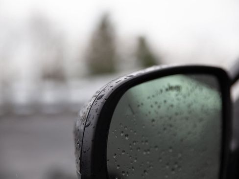 Used 2025 Jeep Compass Latitude image 10