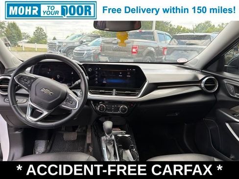 Used 2024 Chevrolet Trax ACTIV w/ Sunroof Package FWD image 37