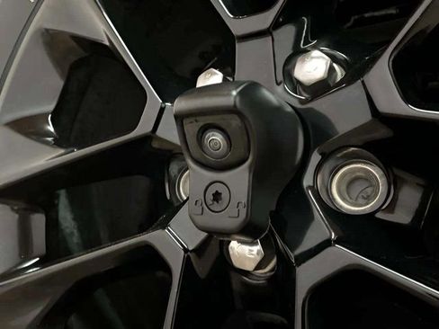 Used 2025 Jeep Wrangler Unlimited Sahara w/ Safety Group AWD/4WD image 81