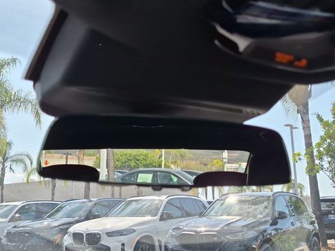 Used 2023 BMW 740i RWD image 27