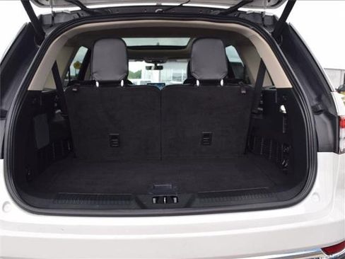 Used 2023 Lincoln Aviator Reserve image 44