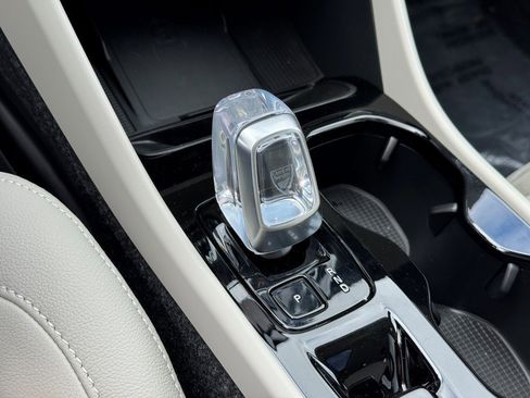 New 2026 Volvo XC40 B5 Ultra w/ Climate Package image 21