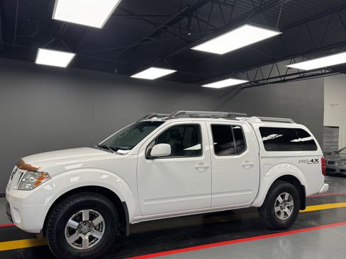 Used 2012 Nissan Frontier PRO-4X w/ Pro-4x Luxury Pkg image 2