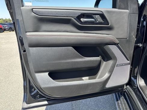New 2026 GMC Yukon XL AT4 Ultimate AWD/4WD image 18