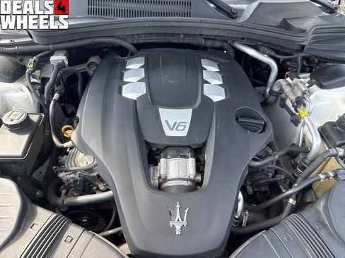 Used 2015 Maserati Ghibli RWD image 22