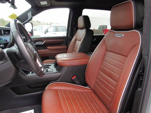 Used 2024 GMC Sierra 2500 Denali Ultimate AWD/4WD image 15