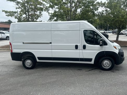 Used 2026 RAM ProMaster 2500 w/ Convenience Group FWD image 2