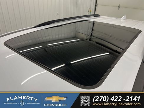 Used 2026 Chevrolet Traverse RS w/ LPO, Floor Liner Package AWD/4WD image 35
