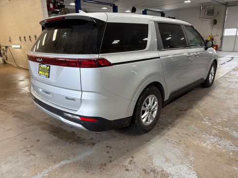 Used 2022 Kia Carnival LX FWD image 61