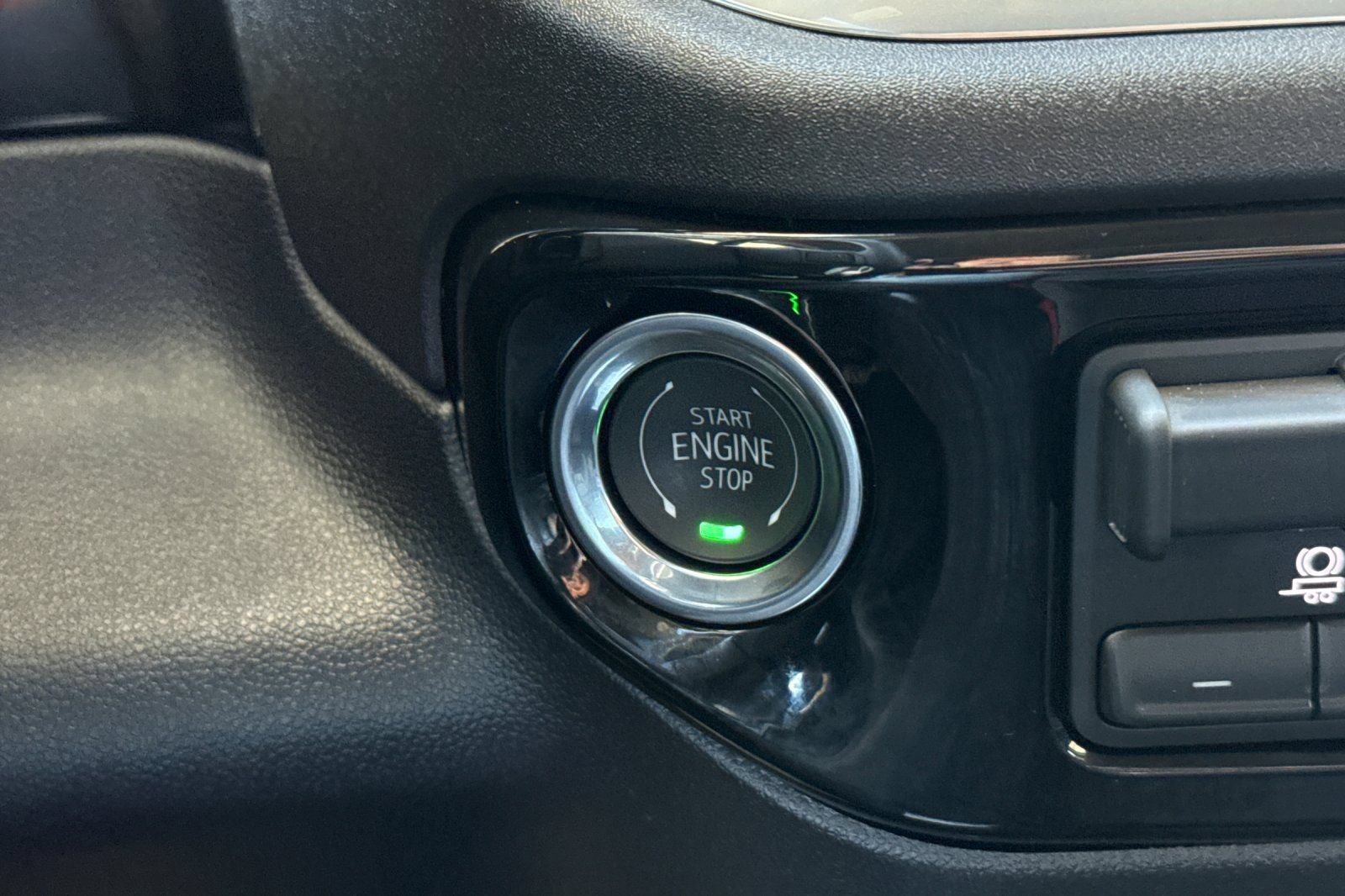 Used 2026 Chevrolet Silverado 1500 RST w/ LPO, Dark Essentials Package AWD/4WD image 33