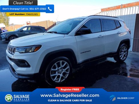 Used 2024 Jeep Compass Latitude image 1