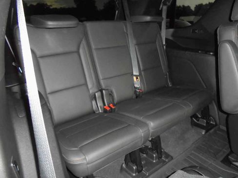 Used 2021 Chevrolet Tahoe High Country AWD/4WD image 11