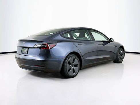 Used 2023 Tesla Model 3 Standard Range image 9