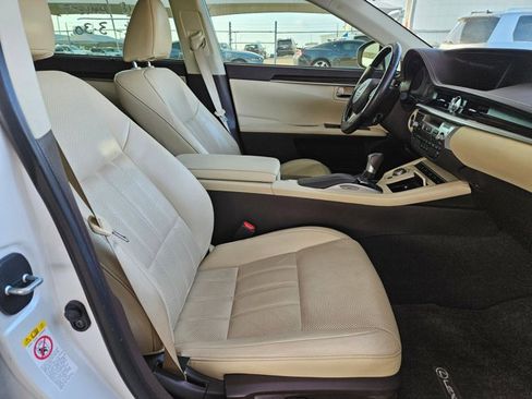 Used 2018 Lexus ES 350 w/ Ultra Luxury Package image 19