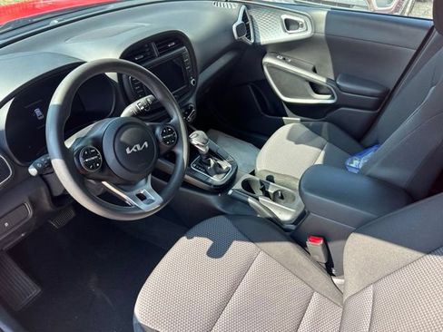 Certified 2024 Kia Soul LX FWD image 5