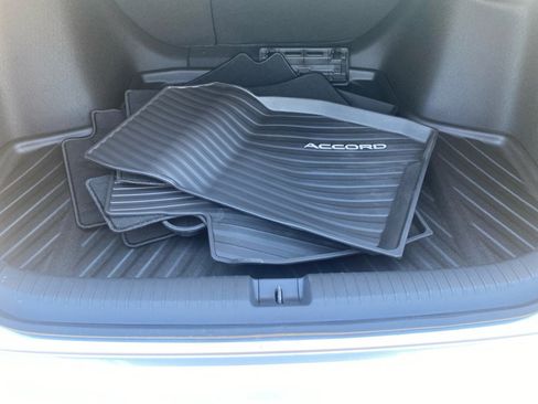 Used 2025 Honda Accord SE image 19