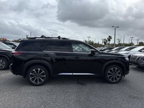 New 2026 Nissan Pathfinder Platinum w/ Cargo Package FWD image 2