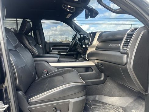 Used 2019 RAM 2500 Laramie AWD/4WD image 4