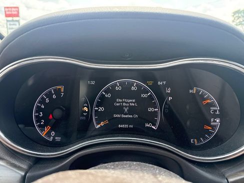 Used 2018 Jeep Grand Cherokee Overland AWD/4WD image 11