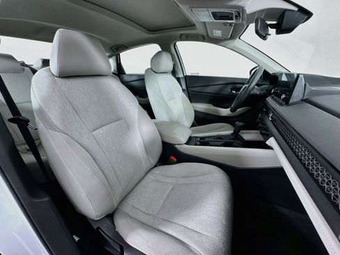 Certified 2023 Honda Accord EX image 27