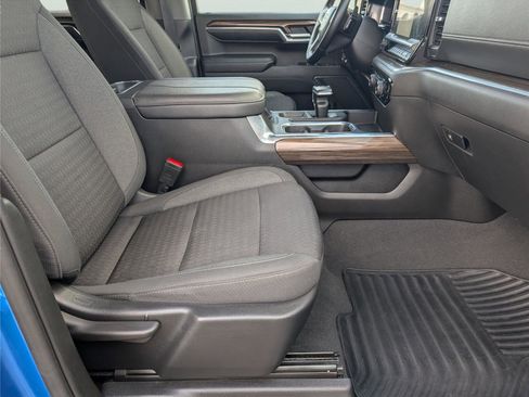 Used 2023 Chevrolet Silverado 1500 LT image 39