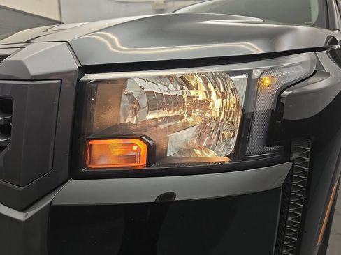 Used 2025 Nissan Frontier SV RWD image 15