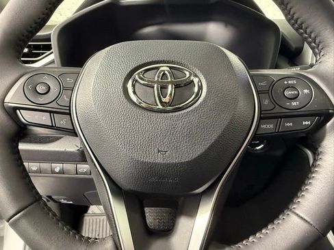 Used 2025 Toyota RAV4 XLE Premium image 19
