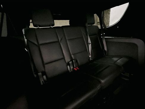 Used 2021 Cadillac Escalade ESV Luxury AWD/4WD image 23