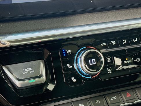 Used 2024 GMC Sierra 1500 Denali w/ Denali Reserve Package image 16