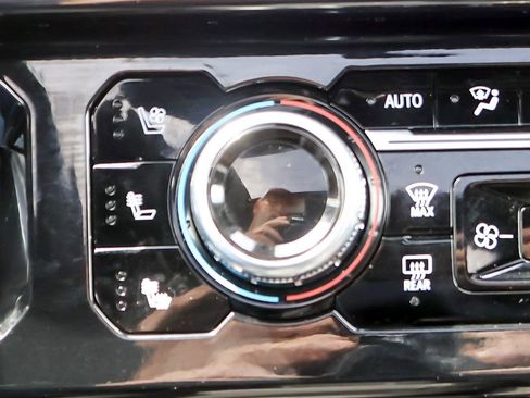 Used 2024 GMC Sierra 2500 AT4 w/ AT4 Preferred Package AWD/4WD image 52