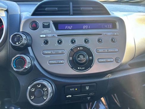 Used 2013 Honda Fit image 21