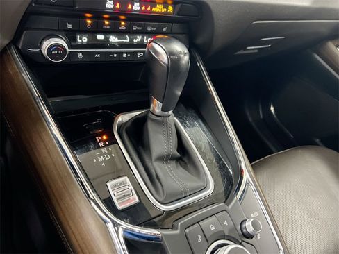 Used 2023 MAZDA CX-9 Signature image 17