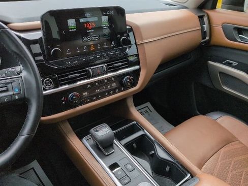 Used 2022 Nissan Pathfinder Platinum w/ Cargo Package image 11