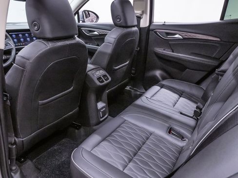 Used 2021 Buick Envision Avenir w/ Technology Package II image 11